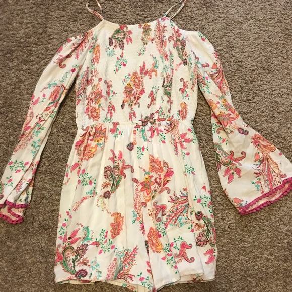 Super cute romper - Picture 5 of 7